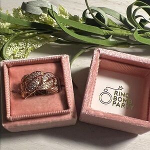 Bomb Party “breezy bliss” size 8